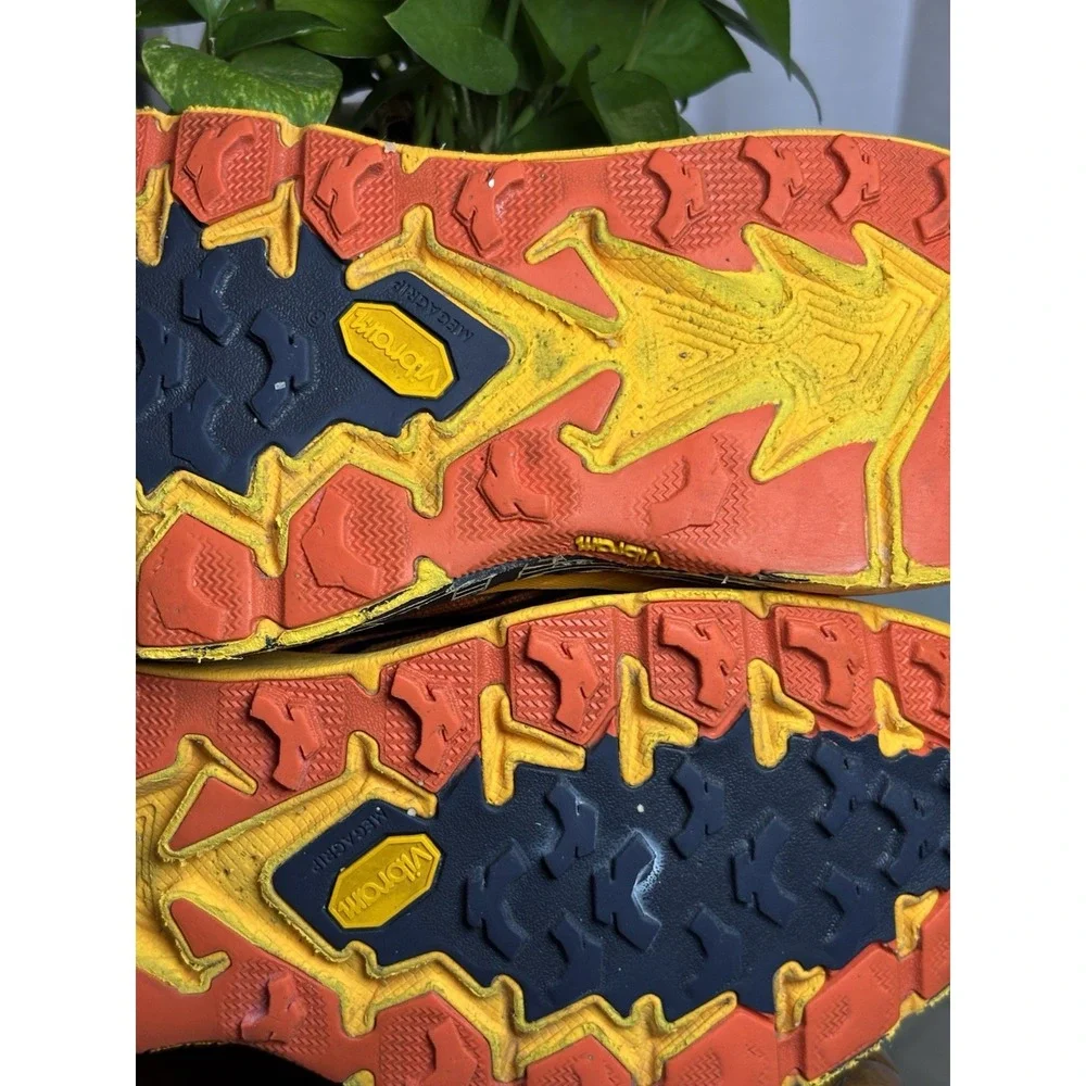 Hoka One One hoka one